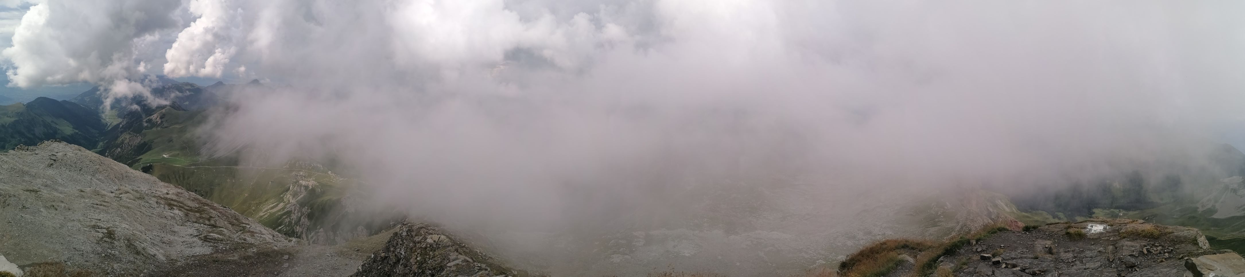 Aussicht vom Naafkopf mit Nebel